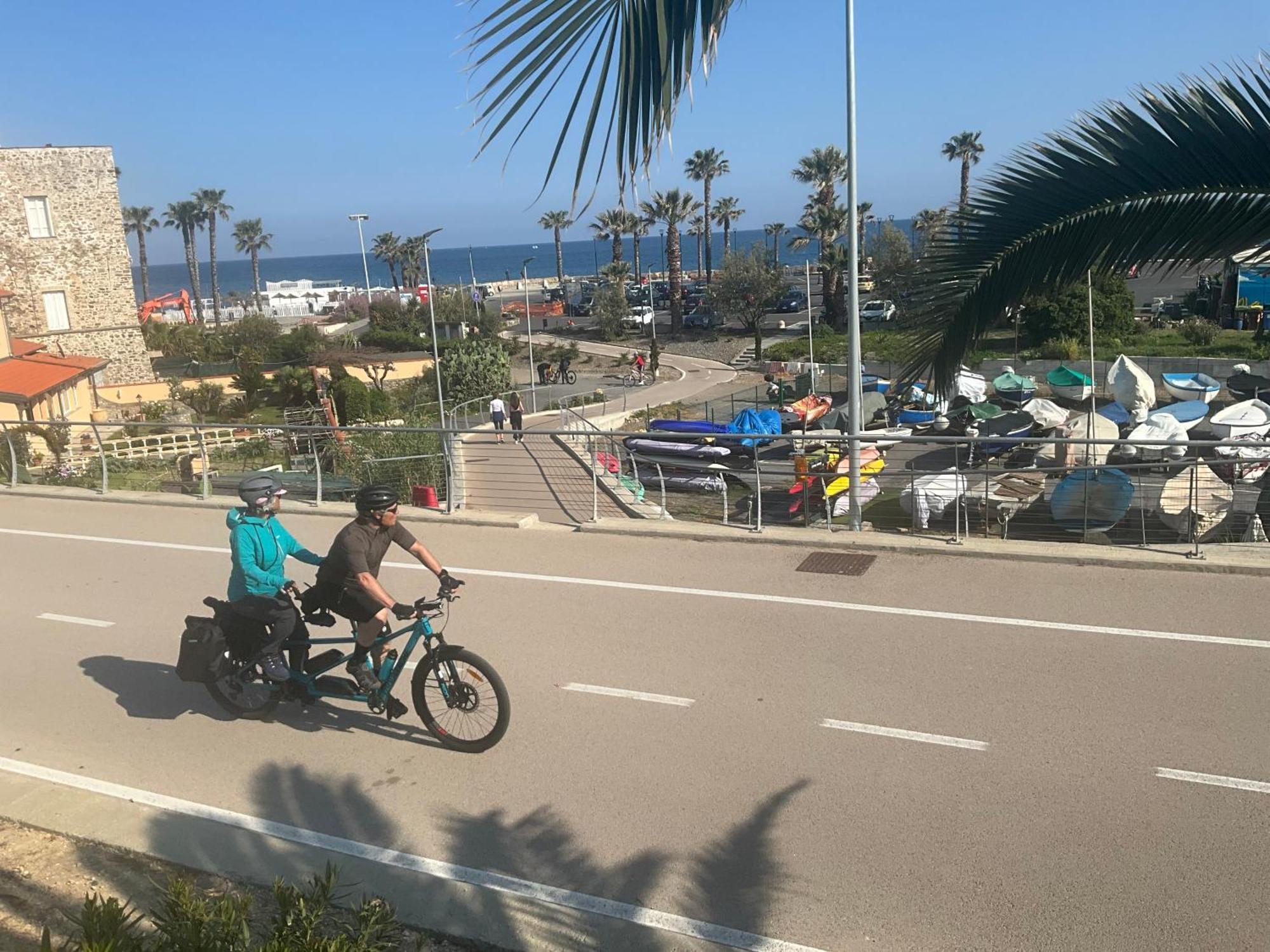 Studio Mer Piscine Cala Di Sole Imperia Italie Mono Locale Une Seule Piece Zewnętrze zdjęcie