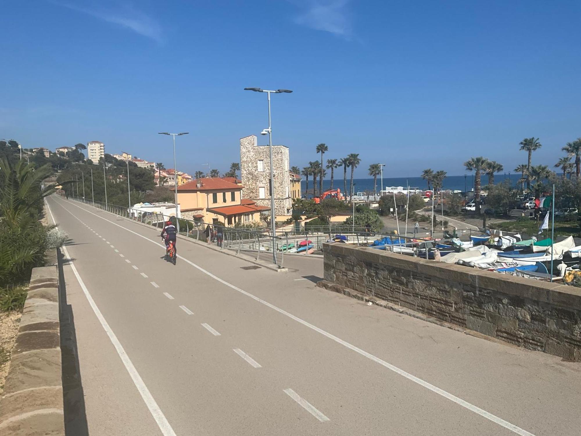 Studio Mer Piscine Cala Di Sole Imperia Italie Mono Locale Une Seule Piece Zewnętrze zdjęcie